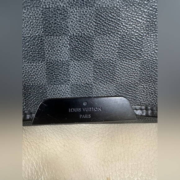 Louis Vuitton Daniel MM Messenger Bag Black Coated Canvas Authentic - Picture 2 of 11